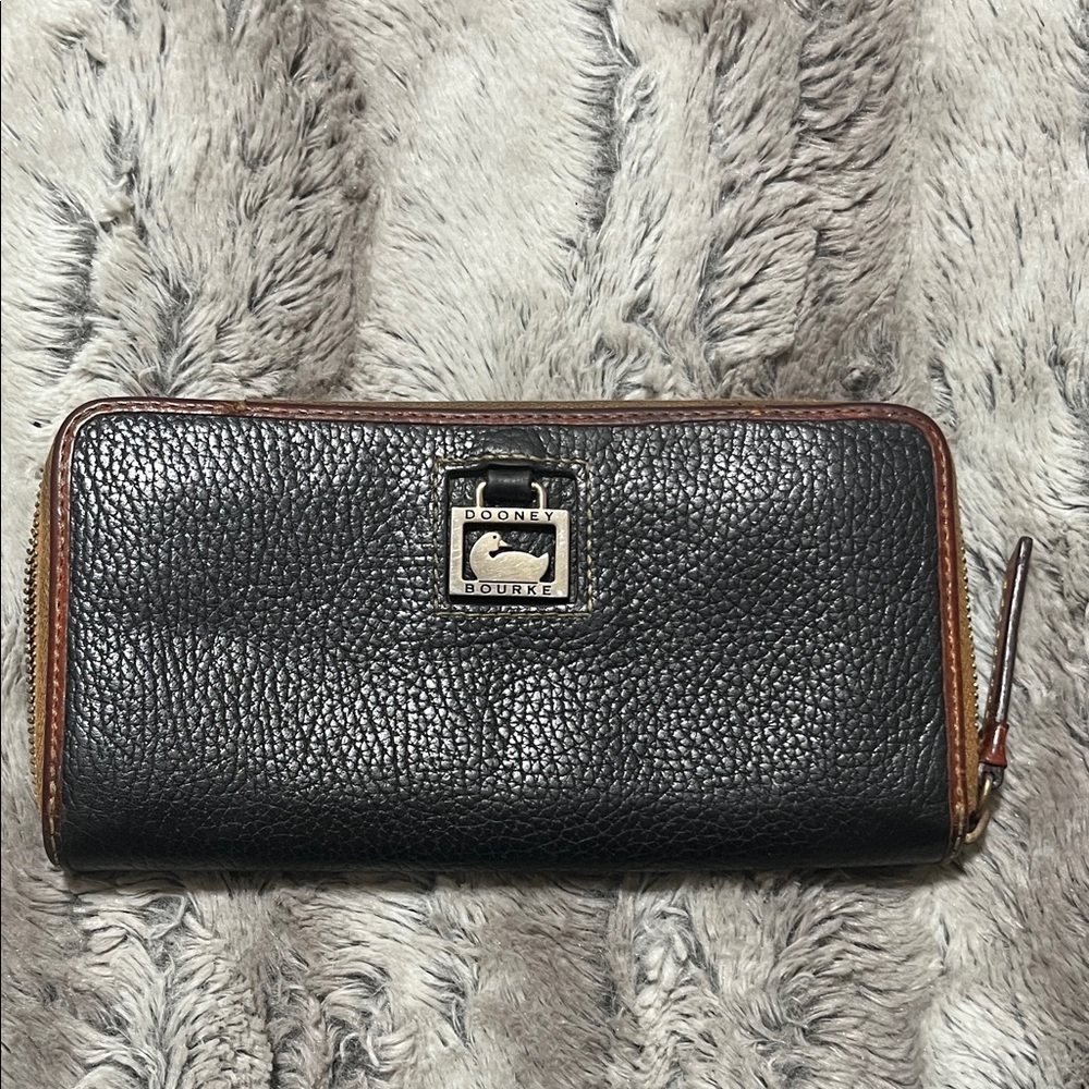 Vintage Dooney & Bourke Black Pebbled Leather Wallet with Duck Logo